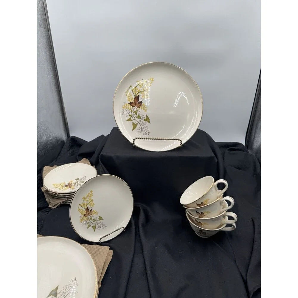 Leaf O Gold Dish Set Brand New! Set Of 16
